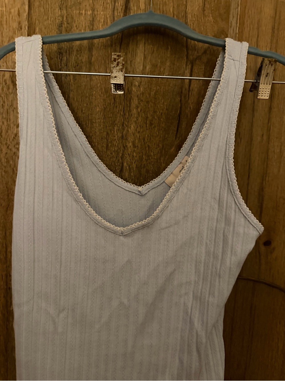 Universal Thread Pale Blue Ribbed V-Neck Tank - Picture 3 of 4